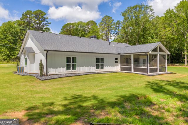 1025 Dewey Road, Statham, GA 30666