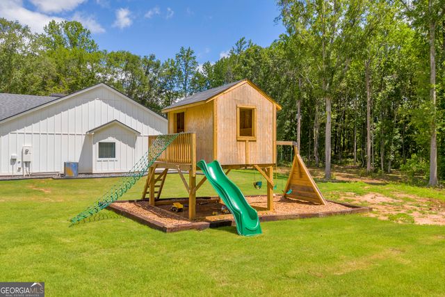 1025 Dewey Road, Statham, GA 30666