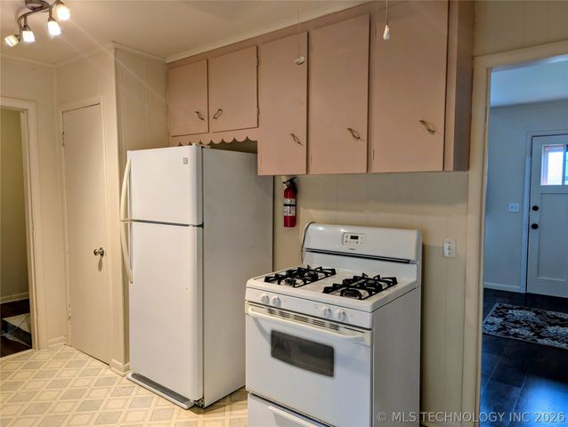 302 W 39th Street, Sand Springs, OK 74063