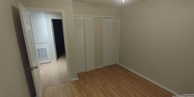 7729 Ridge Mist Dr, San Antonio, TX 78239