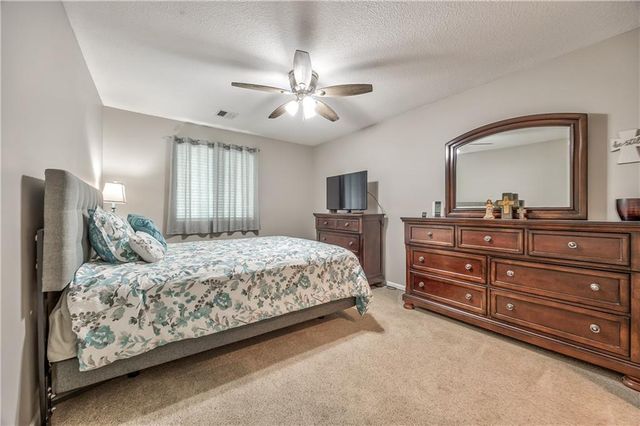5860 Park Street 7, Shawnee, KS 66216