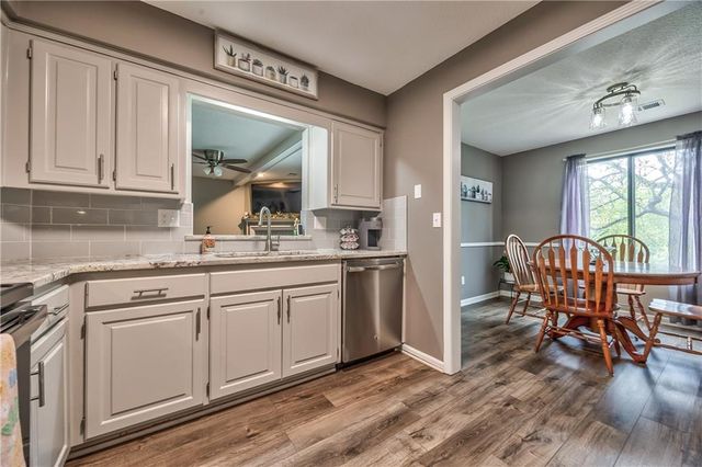 5860 Park Street 7, Shawnee, KS 66216