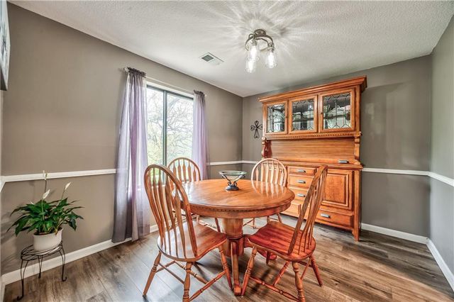 5860 Park Street 7, Shawnee, KS 66216