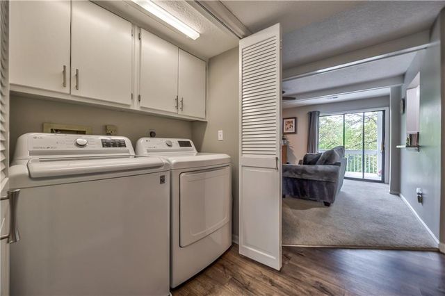 5860 Park Street 7, Shawnee, KS 66216