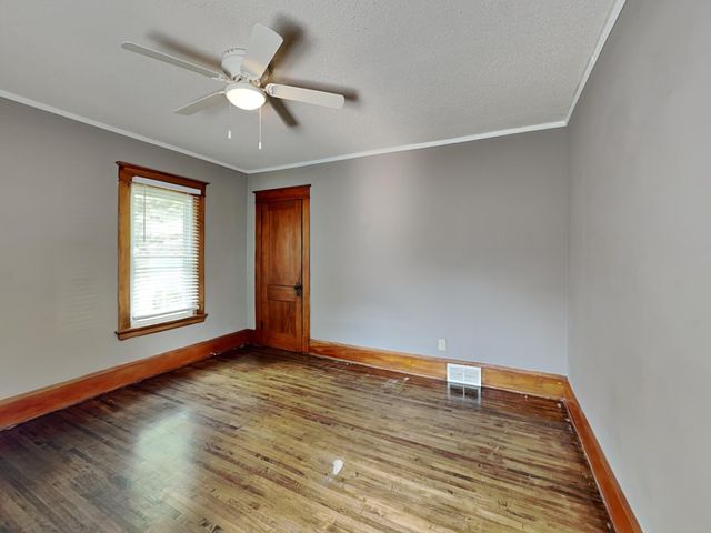 1403 Barclay Street, Saint Paul, MN 55106