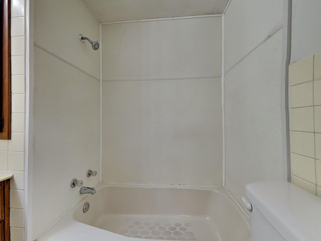 1403 Barclay Street, Saint Paul, MN 55106