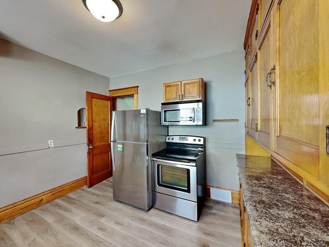 1403 Barclay Street, Saint Paul, MN 55106