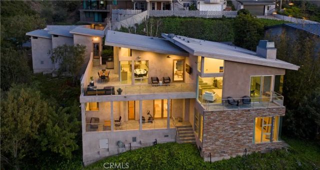 533 Temple Hills Drive, Laguna Beach, CA 92651