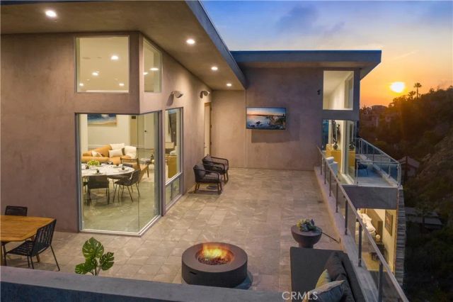 533 Temple Hills Drive, Laguna Beach, CA 92651
