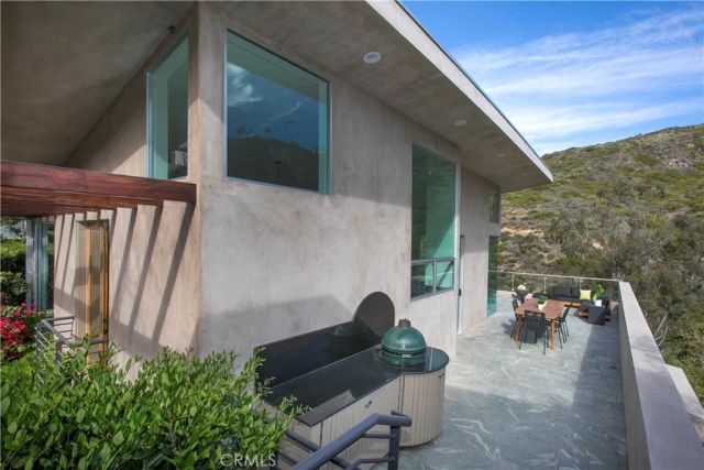 533 Temple Hills Drive, Laguna Beach, CA 92651