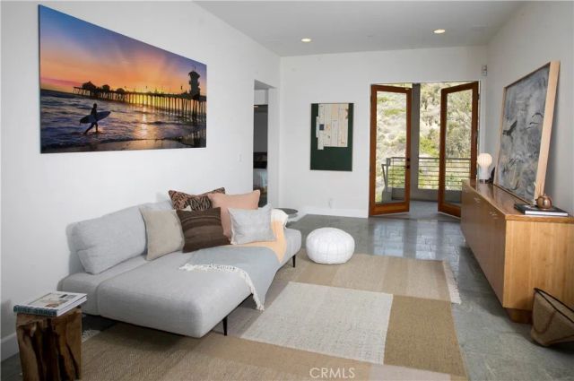533 Temple Hills Drive, Laguna Beach, CA 92651