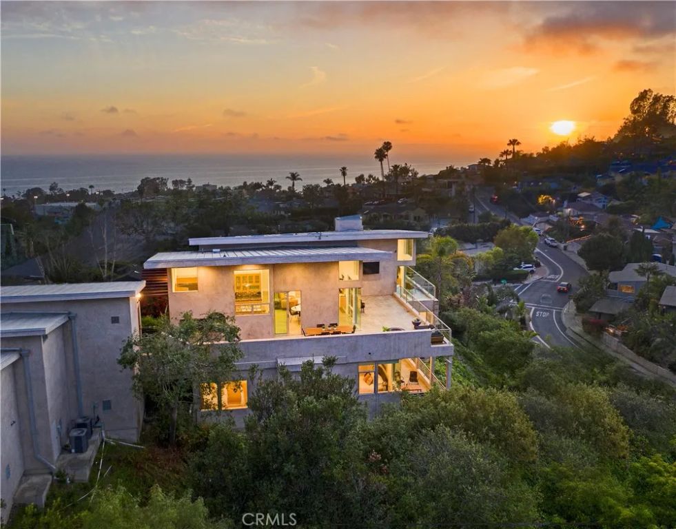533 Temple Hills Drive, Laguna Beach, CA 92651
