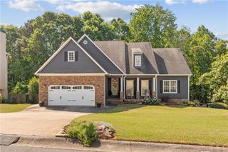 1020 Walnut Creek Drive, Woodstock, GA 30188