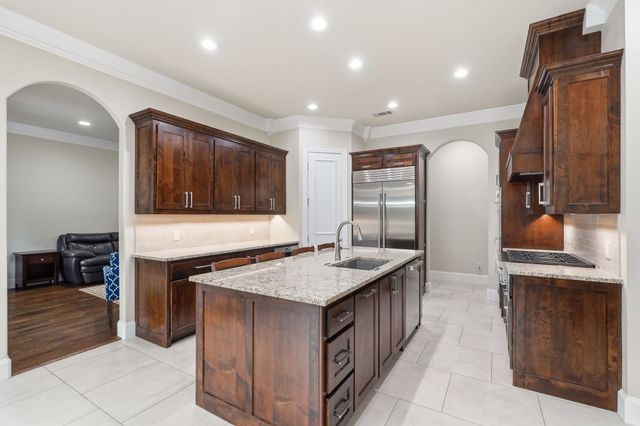 1016 Meandering Woods Drive, Keller, TX 76248