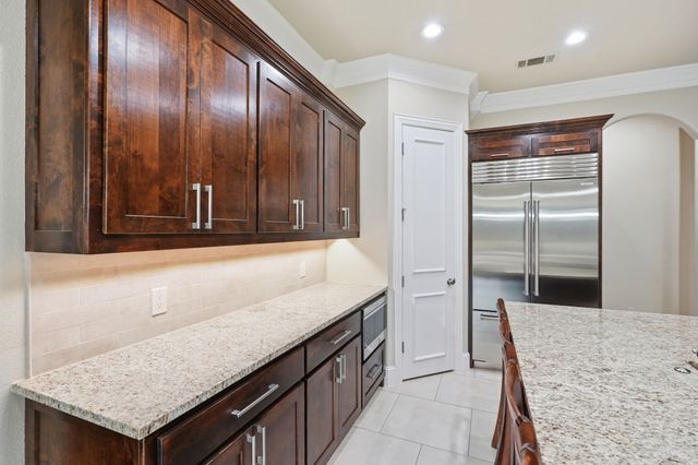 1016 Meandering Woods Drive, Keller, TX 76248