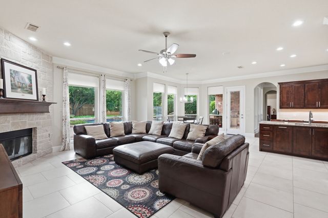 1016 Meandering Woods Drive, Keller, TX 76248