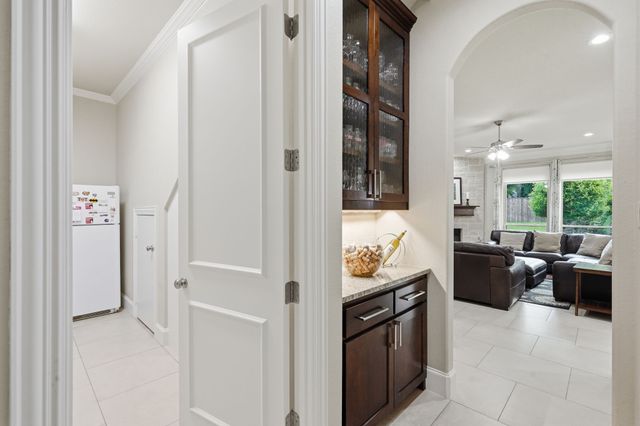 1016 Meandering Woods Drive, Keller, TX 76248
