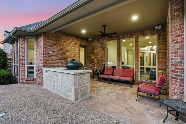 1016 Meandering Woods Drive, Keller, TX 76248