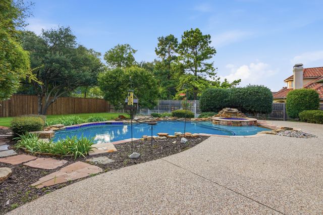1016 Meandering Woods Drive, Keller, TX 76248