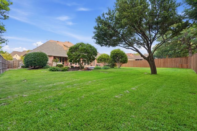 1016 Meandering Woods Drive, Keller, TX 76248