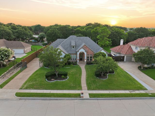 1016 Meandering Woods Drive, Keller, TX 76248