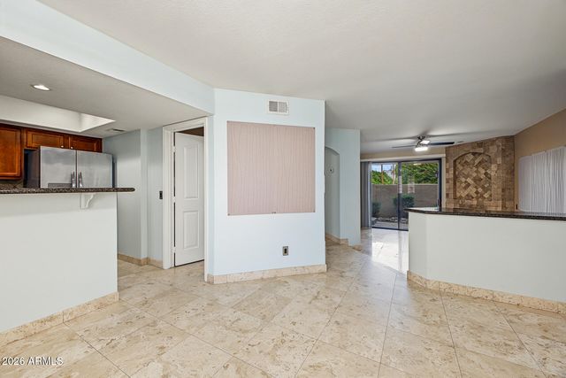 3235 E CAMELBACK Road 124, Phoenix, AZ 85018