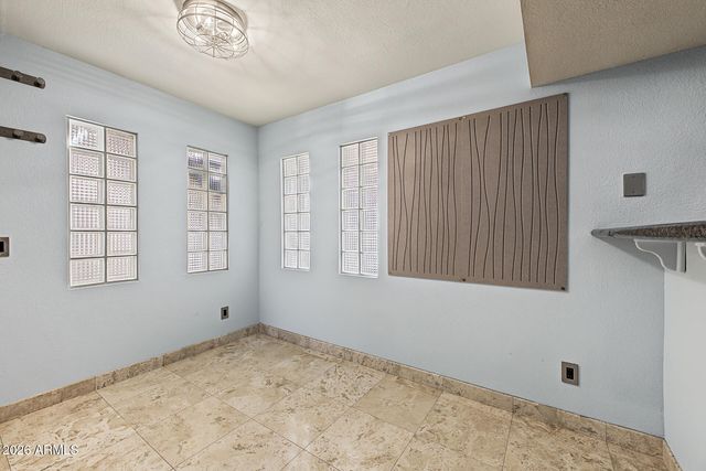 3235 E CAMELBACK Road 124, Phoenix, AZ 85018
