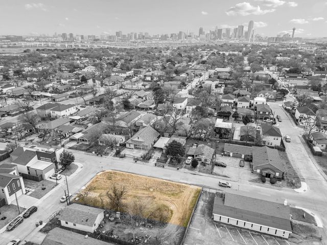 1702 Nomas Street, Dallas, TX 75212