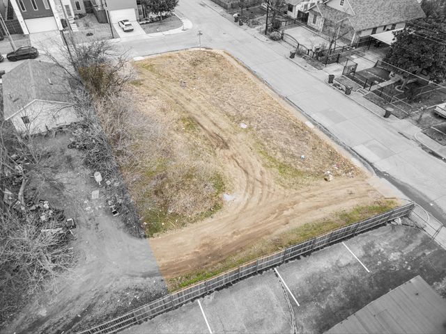 1702 Nomas Street, Dallas, TX 75212