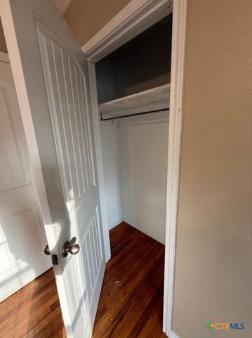 784 Samuels Avenue, New Braunfels, TX 78130