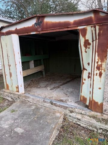 784 Samuels Avenue, New Braunfels, TX 78130