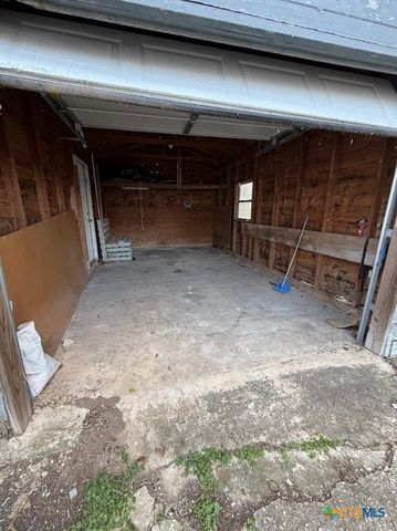 784 Samuels Avenue, New Braunfels, TX 78130