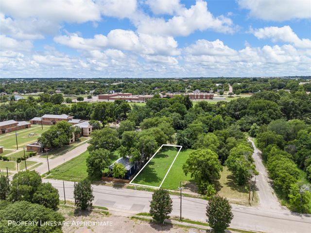 709 S 12th Street, Waco, TX 76706