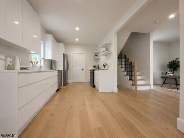 222 E 30Th St, Paterson City, NJ 07514