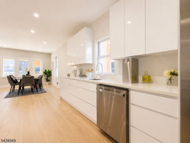 222 E 30Th St, Paterson City, NJ 07514