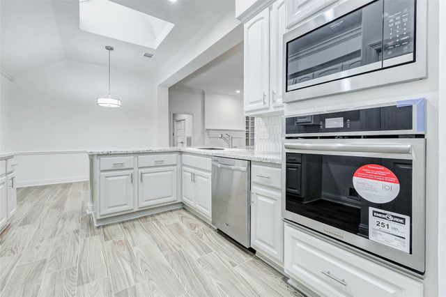 1918 Supplejack Court, Sugar Land, TX 77479