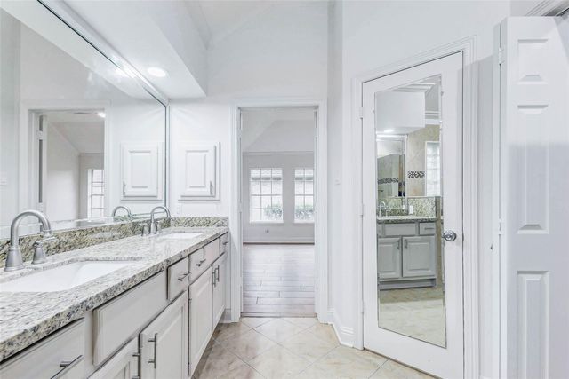 1918 Supplejack Court, Sugar Land, TX 77479