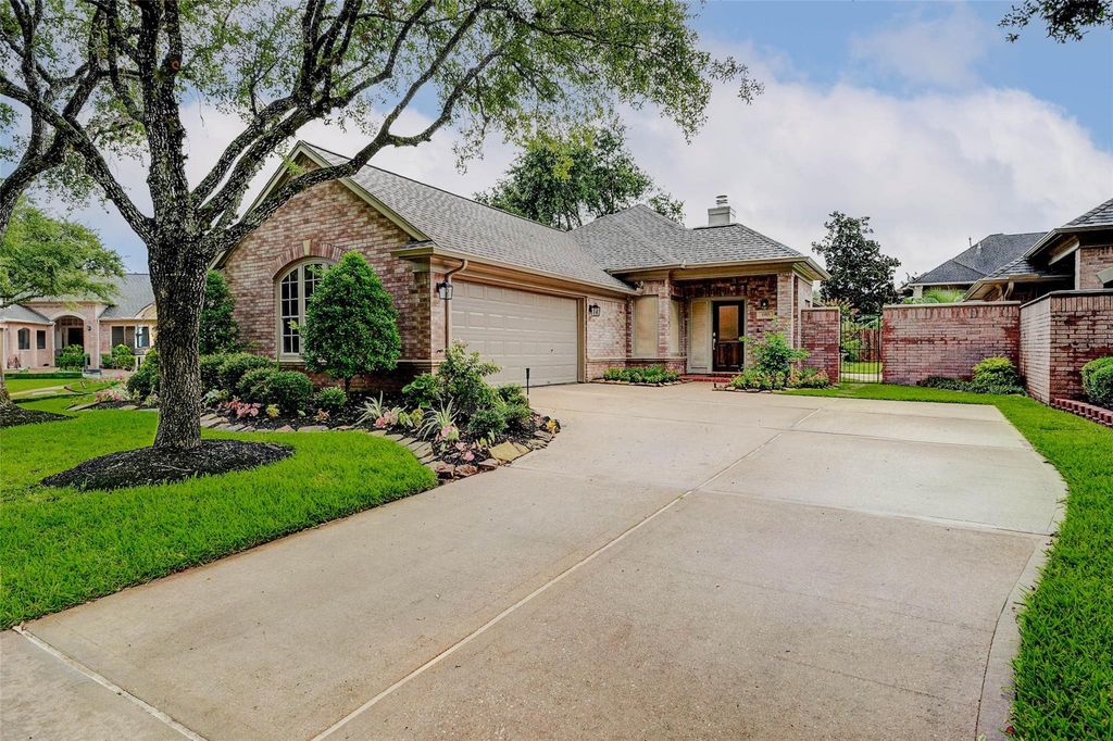 1918 Supplejack Court, Sugar Land, TX 77479