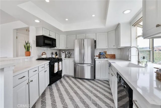 295 Plymouth Street, Cambria, CA 93428