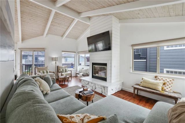 295 Plymouth Street, Cambria, CA 93428