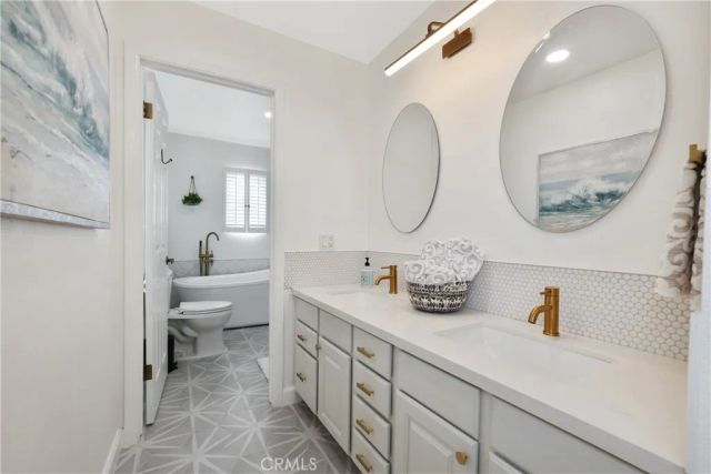 295 Plymouth Street, Cambria, CA 93428