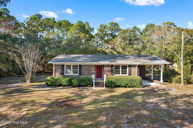 962 Taft Road SW, Supply, NC 28462