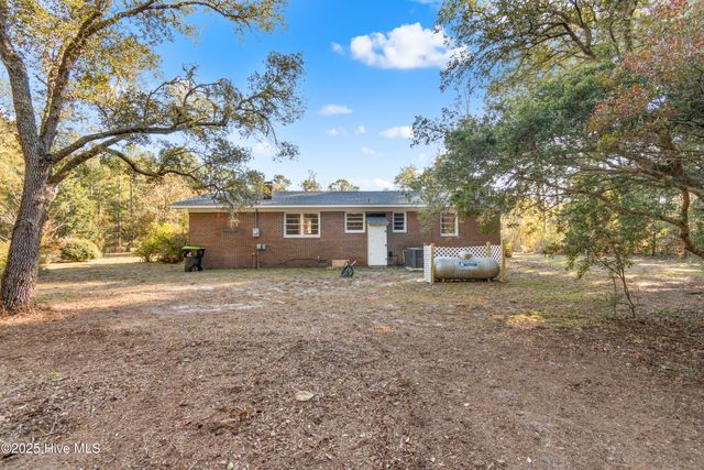 962 Taft Road SW, Supply, NC 28462