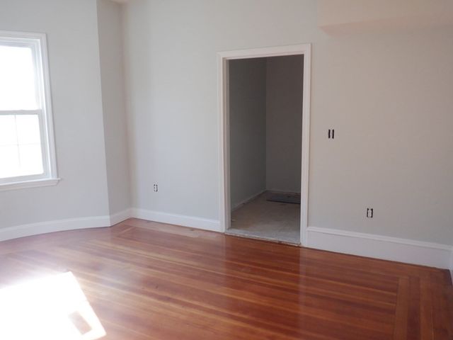 1127 Hyde Park Ave 2, Boston, MA 02136