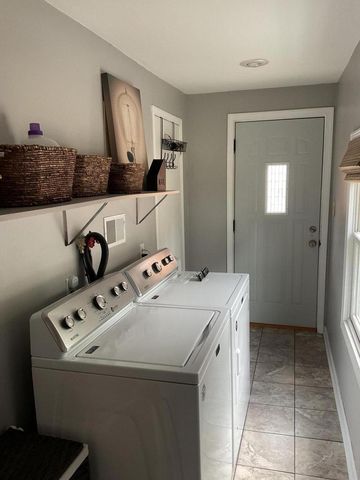 6108 54th AVENUE, Kenosha, WI 53142