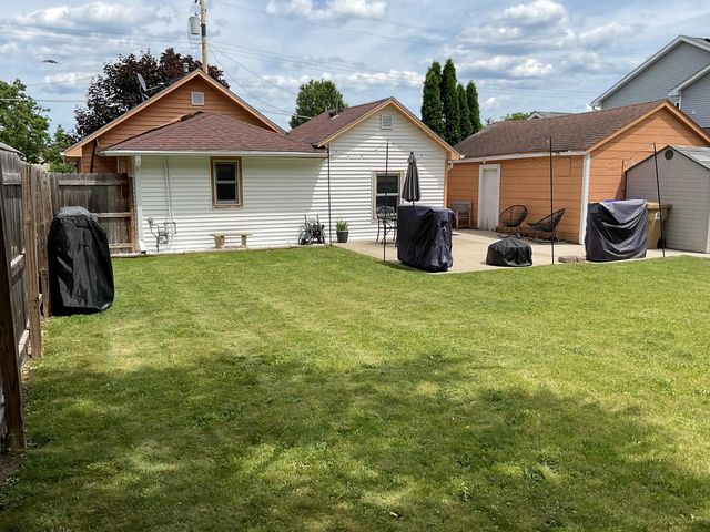 6108 54th AVENUE, Kenosha, WI 53142