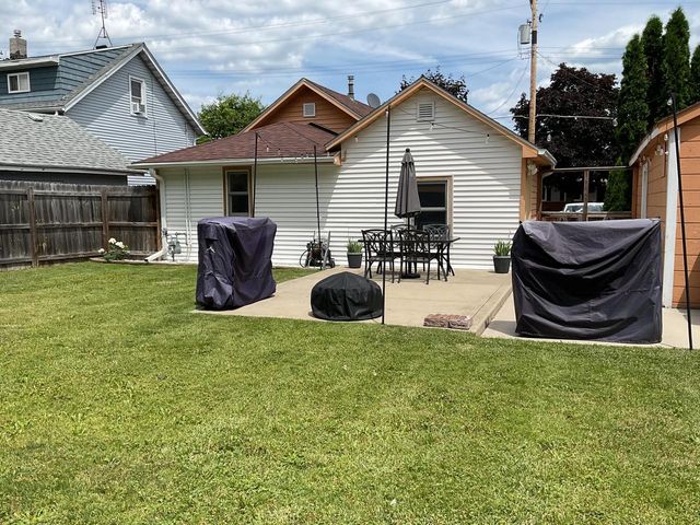 6108 54th AVENUE, Kenosha, WI 53142