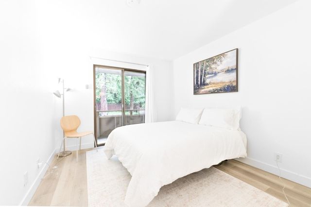 20700 4th Street 3, Saratoga, CA 95070