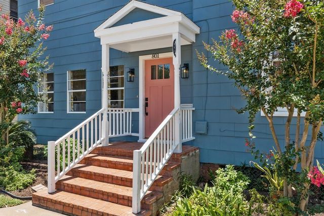 801 24th Street, Galveston, TX 77550