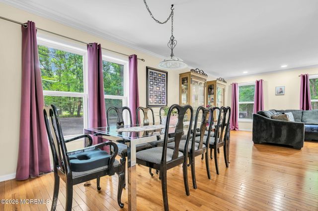 9 Walter Drive, Jackson, NJ 08527